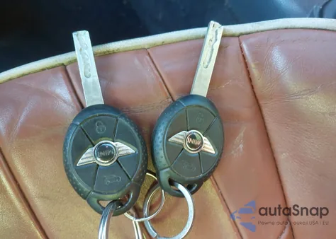 2008 Mini Cooper S z USA, uszkodzony, nr VIN WMWRH33518TL96777